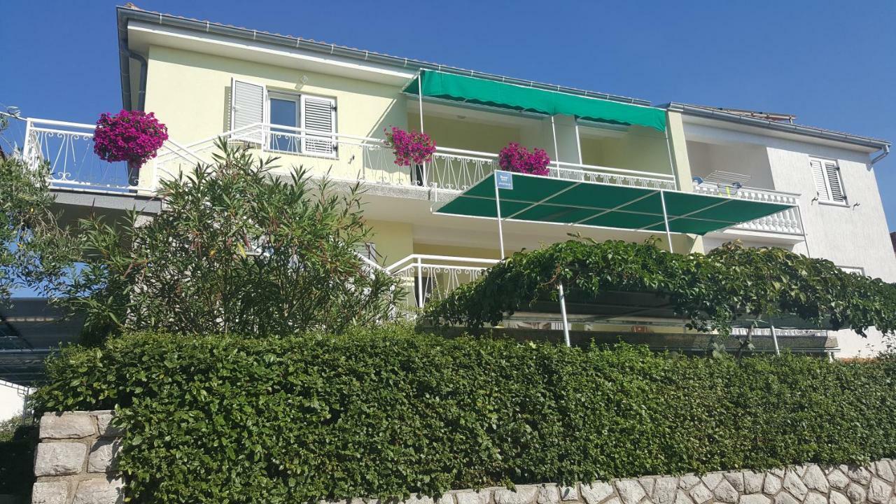 Apartments Dario Кърк Екстериор снимка